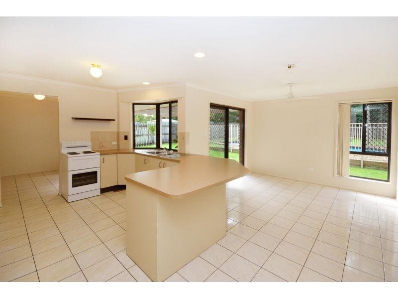 35 Wollomia Way, Sunrise Beach QLD 4567