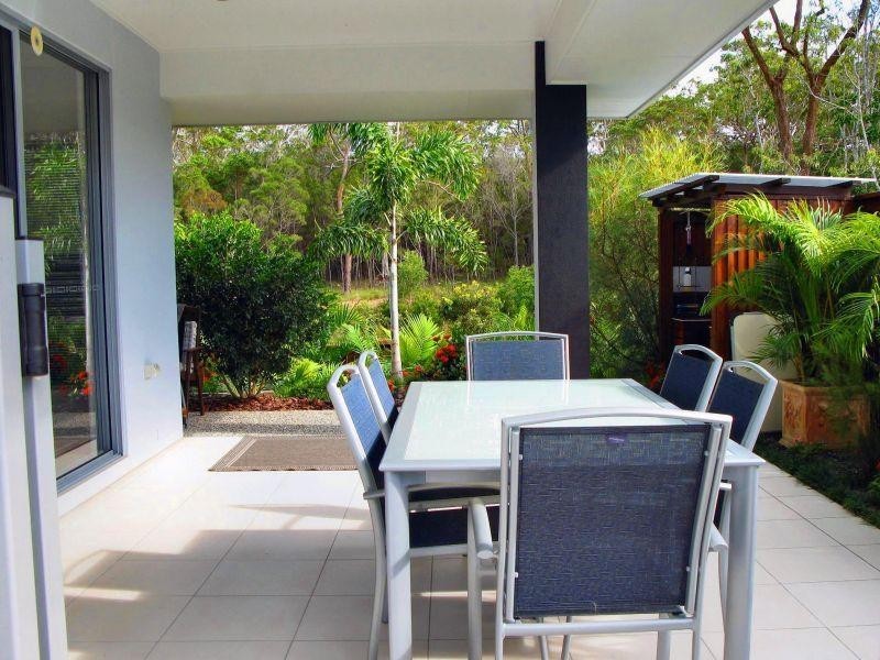 5 Pardon Place, Noosaville QLD 4566