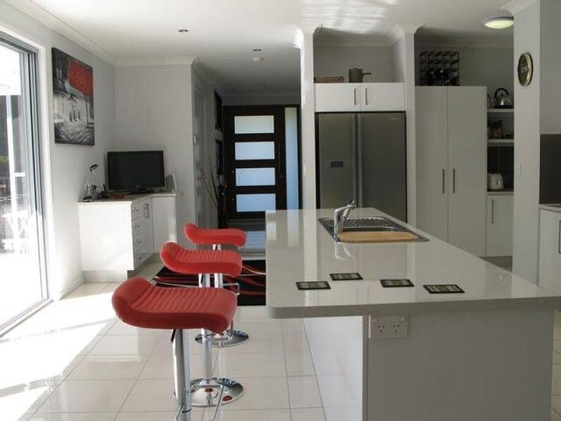 5 Pardon Place, Noosaville QLD 4566