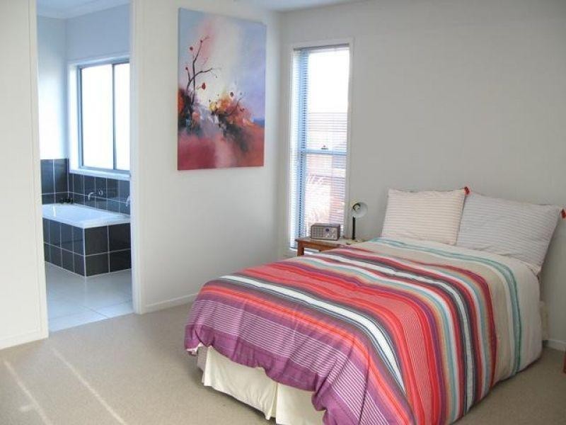 5 Pardon Place, Noosaville QLD 4566