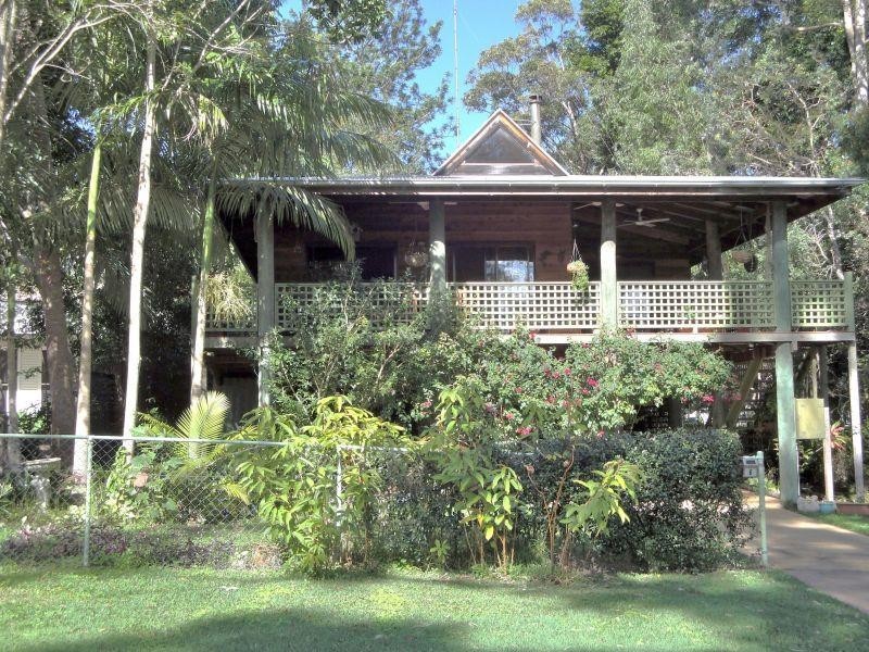 6 Coates Drive, Boreen Point QLD 4565