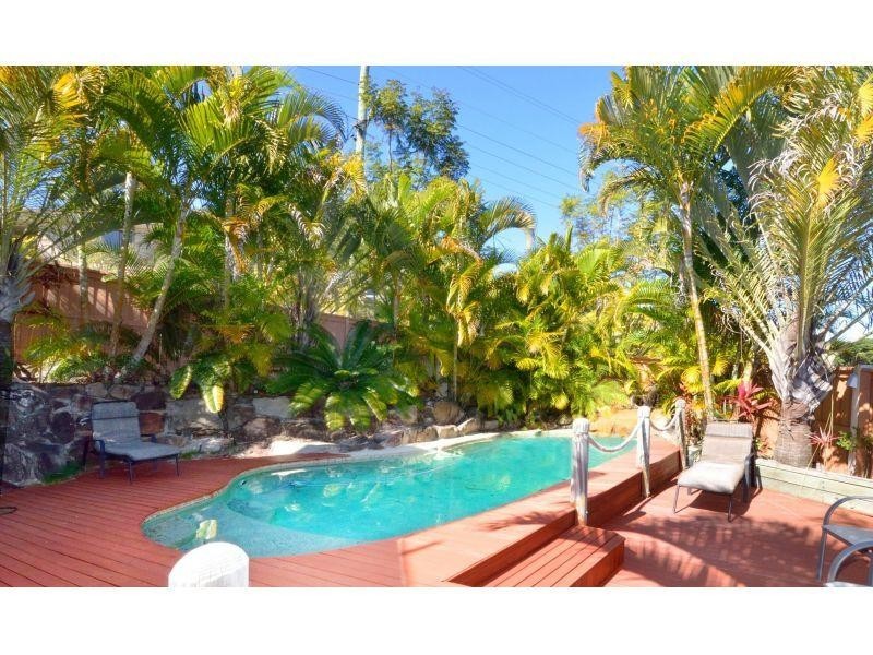 2 Warana Street, Noosa Heads QLD 4567