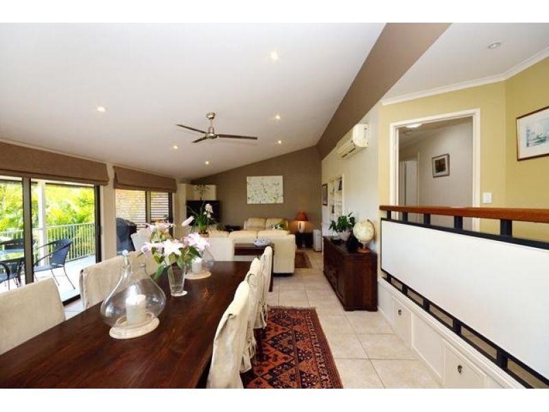 2 Warana Street, Noosa Heads QLD 4567