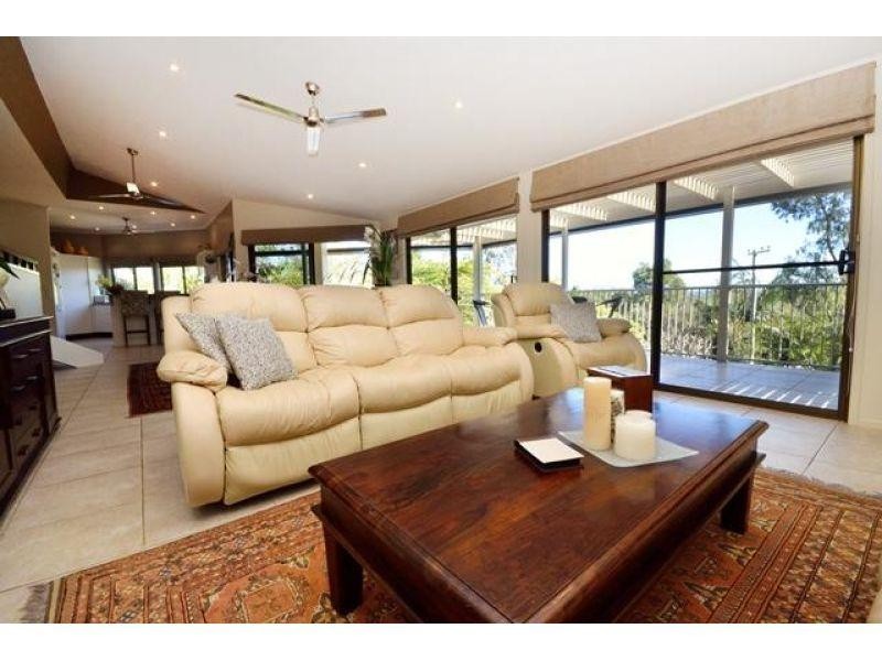 2 Warana Street, Noosa Heads QLD 4567