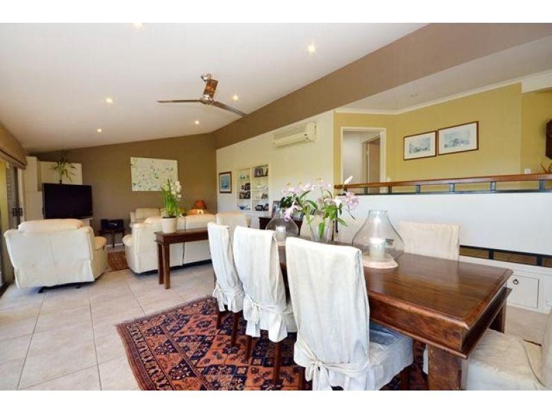 2 Warana Street, Noosa Heads QLD 4567