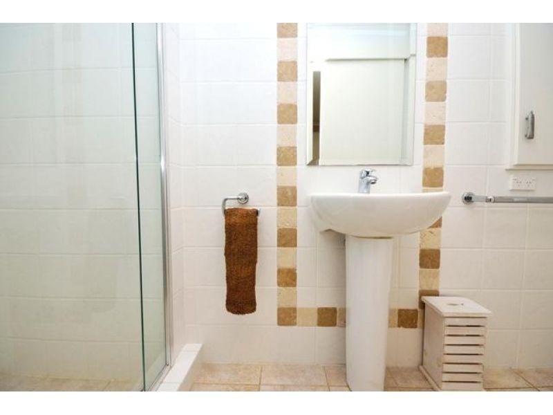 2 Warana Street, Noosa Heads QLD 4567