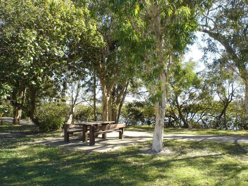 5 Swan St, Noosaville QLD 4566