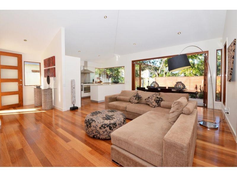 2/30 Ann Street, Noosaville QLD 4566