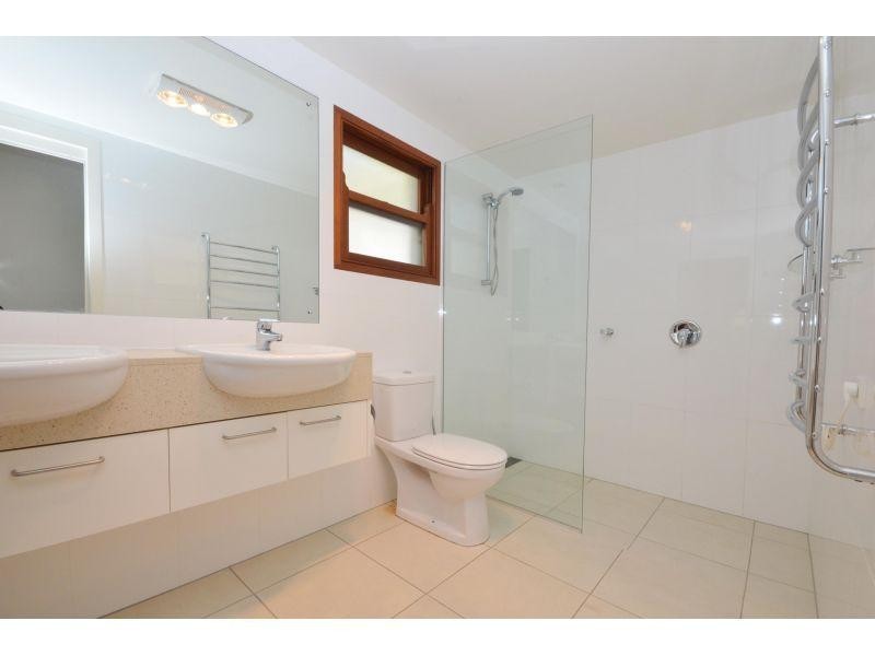 2/30 Ann Street, Noosaville QLD 4566