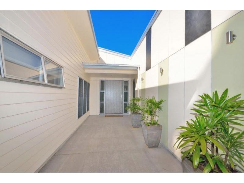 33 Hay Street, Tewantin QLD 4565