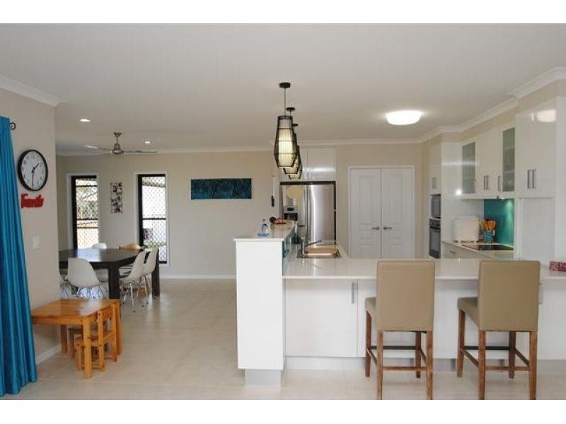 9 Daybreak Ct, Tamaree QLD 4570