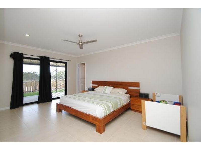 9 Daybreak Ct, Tamaree QLD 4570