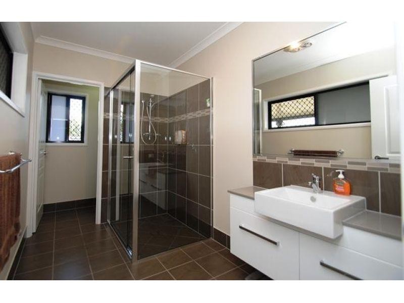 9 Daybreak Ct, Tamaree QLD 4570