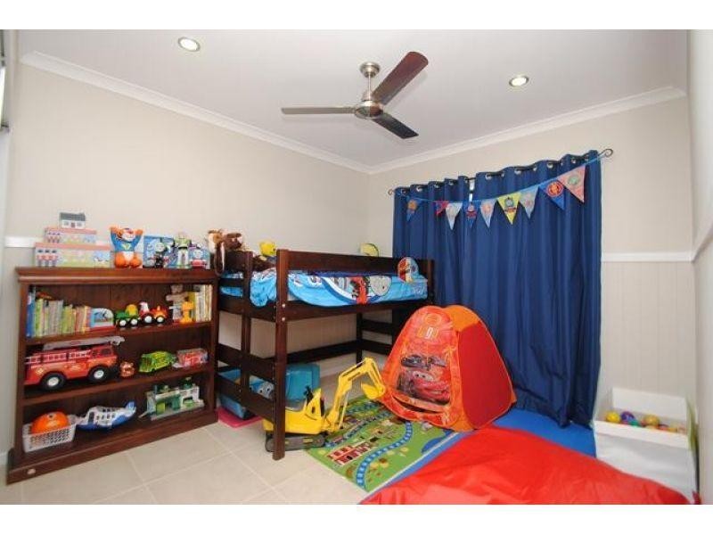 9 Daybreak Ct, Tamaree QLD 4570