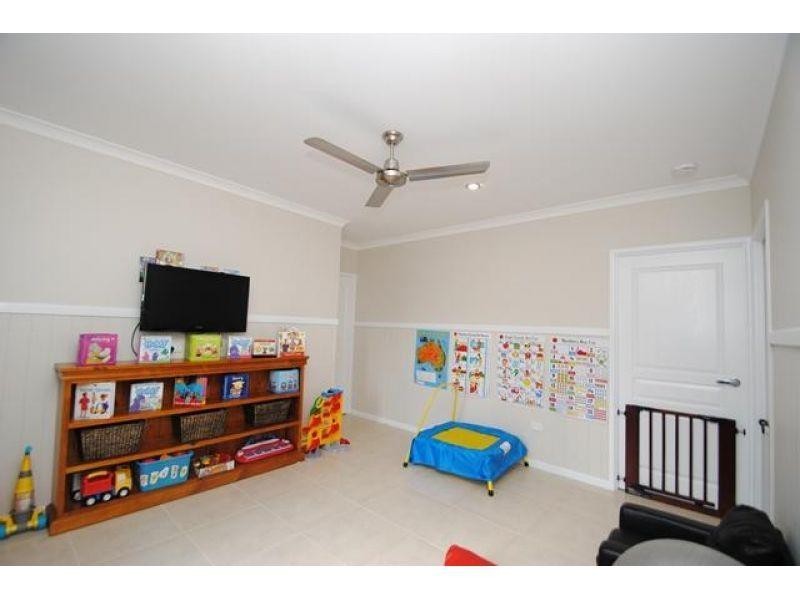 9 Daybreak Ct, Tamaree QLD 4570