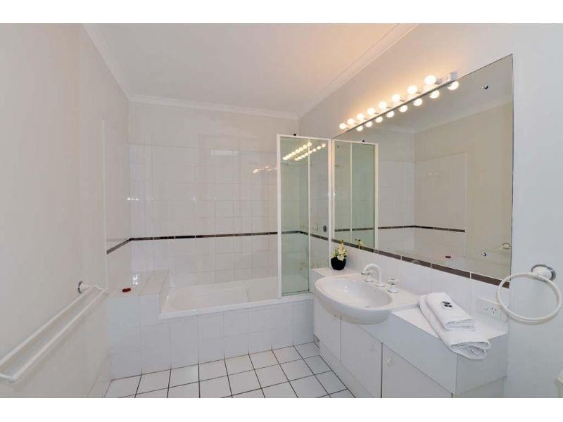 8/297 Gympie Tce, Noosaville QLD 4566