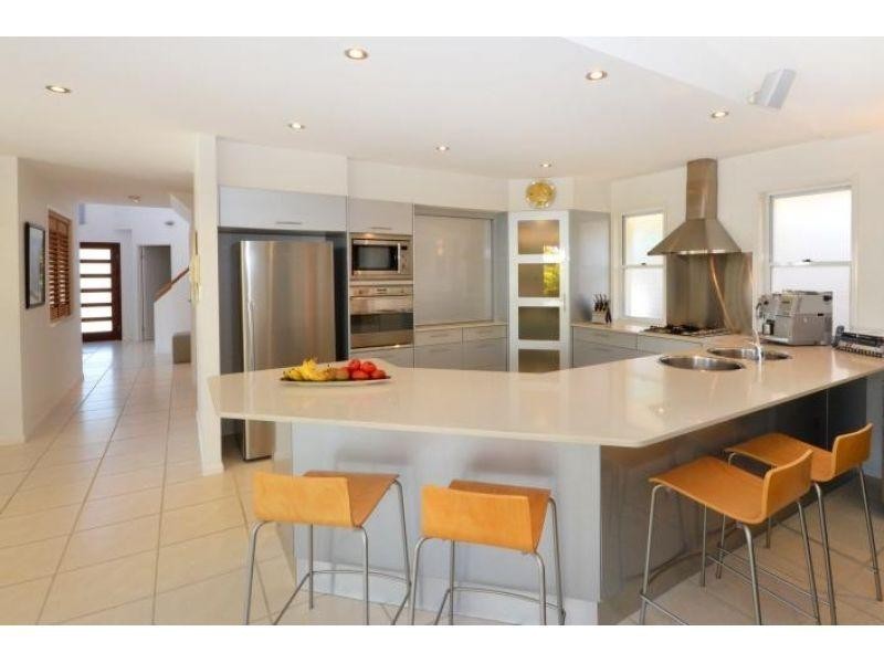 10 Treasure Cove, Noosaville QLD 4566