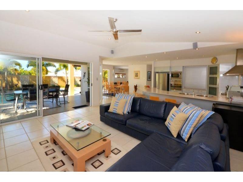 10 Treasure Cove, Noosaville QLD 4566