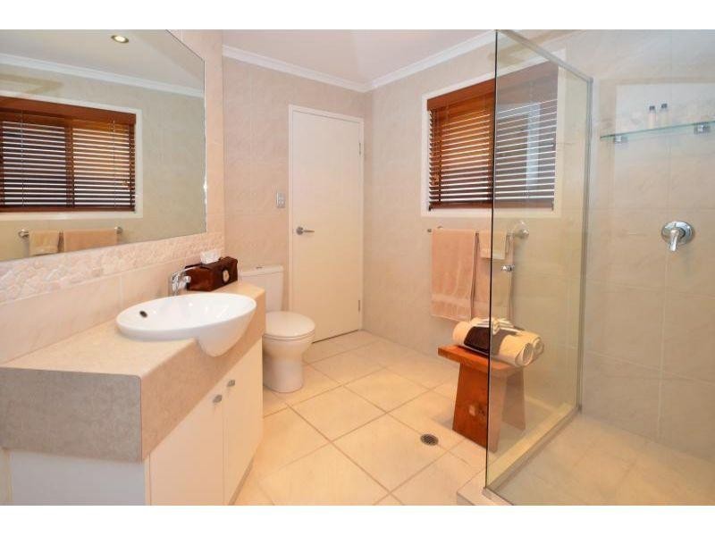 10 Treasure Cove, Noosaville QLD 4566