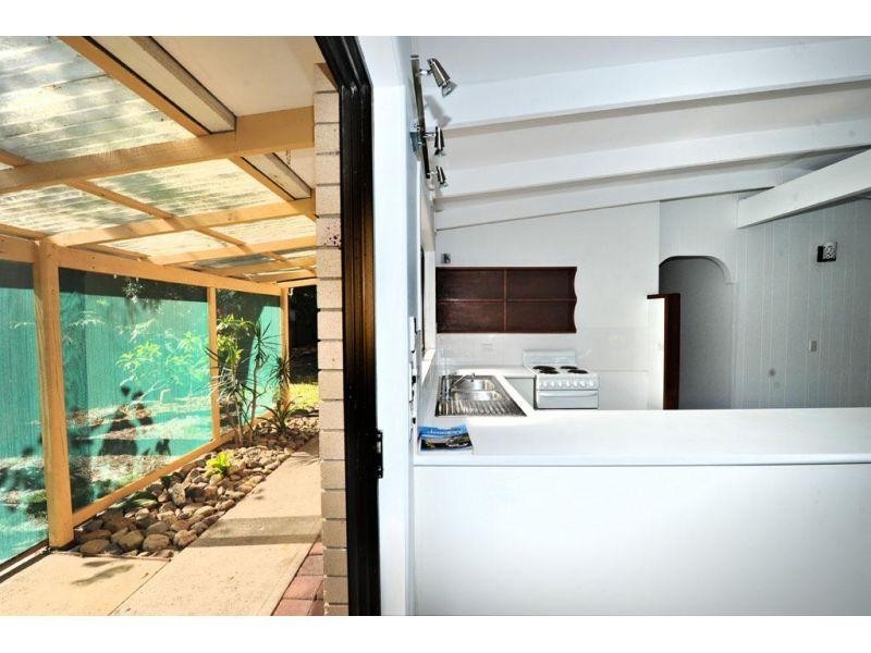 38 Lake Weyba Road, Noosaville QLD 4566