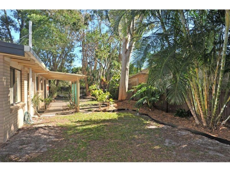 38 Lake Weyba Road, Noosaville QLD 4566