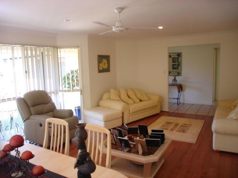 11 Dun Street, Tewantin QLD 4565