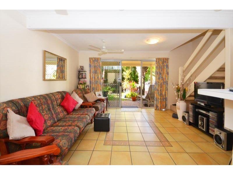 U2/261 Weyba Rd, Noosaville QLD 4566