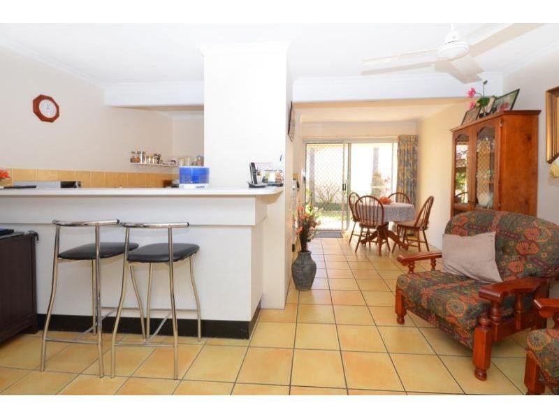 U2/261 Weyba Rd, Noosaville QLD 4566