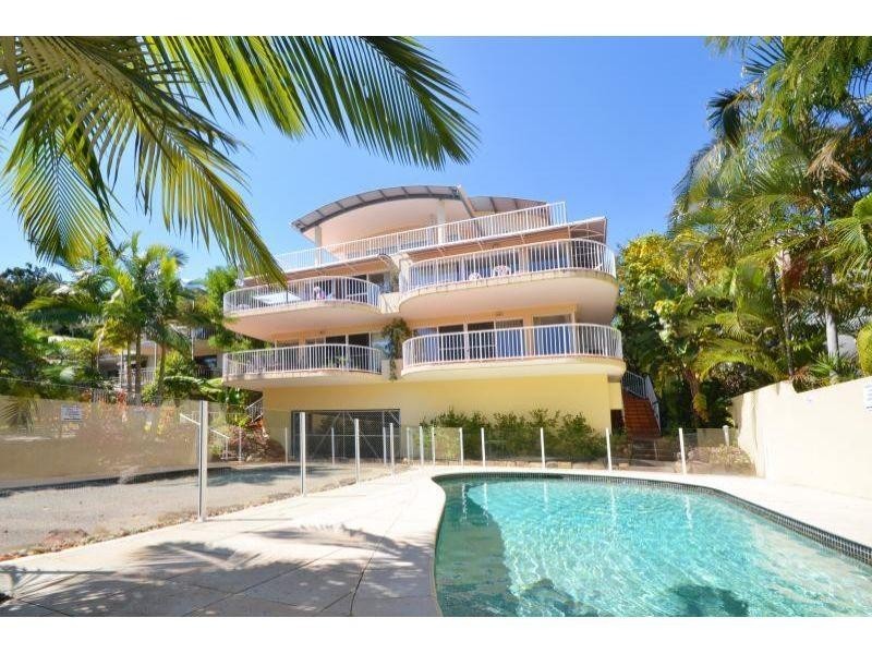 1/12 Edgar Bennett Avenue, Noosa Heads QLD 4567