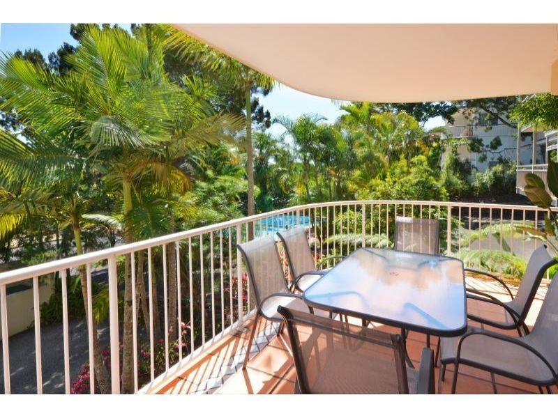 1/12 Edgar Bennett Avenue, Noosa Heads QLD 4567