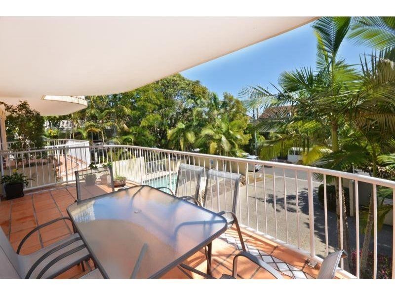 1/12 Edgar Bennett Avenue, Noosa Heads QLD 4567