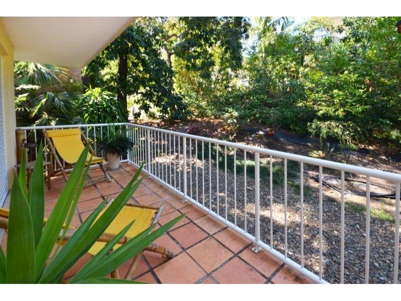 1/12 Edgar Bennett Avenue, Noosa Heads QLD 4567