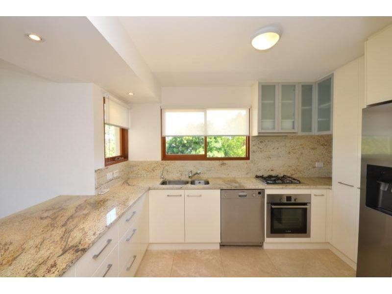 2/55 Elizabeth St, Noosaville QLD 4566