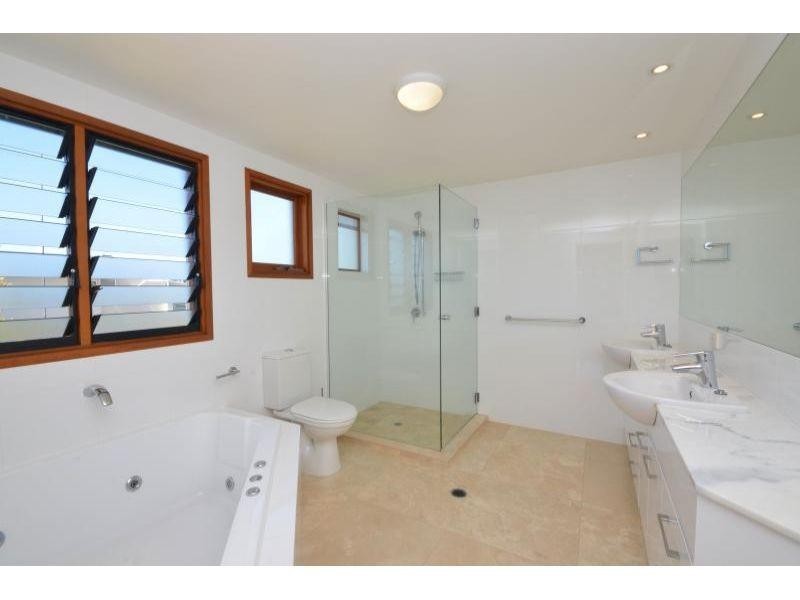 2/55 Elizabeth St, Noosaville QLD 4566