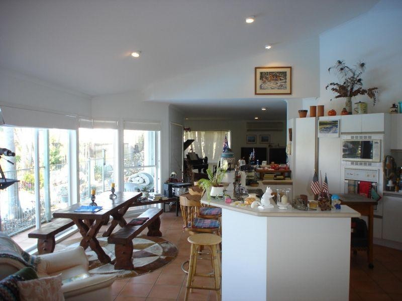 17 Shorehaven Drive, Noosaville QLD 4566