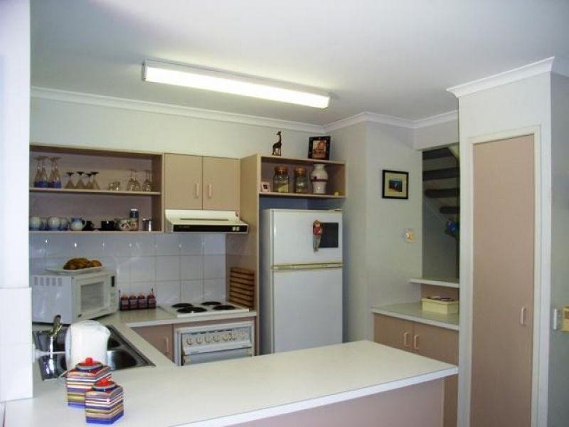 4 / 23  Margit Crescent, Sunrise Beach QLD 4567