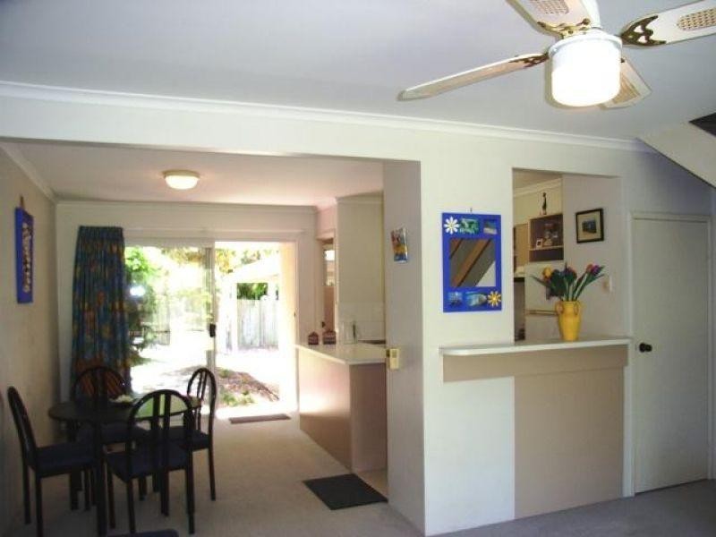 4 / 23  Margit Crescent, Sunrise Beach QLD 4567