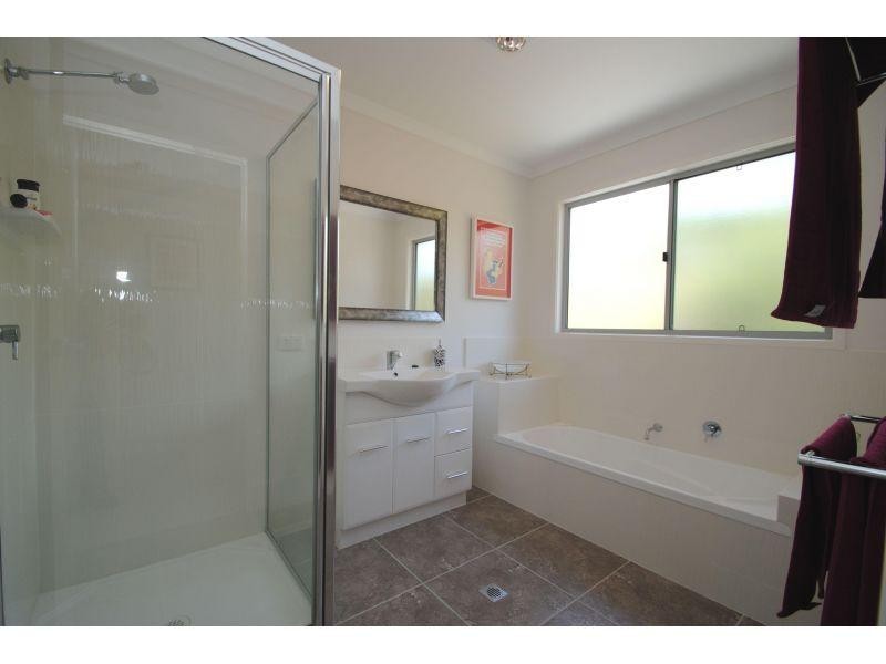 9 Shanks Street, Gympie QLD 4570