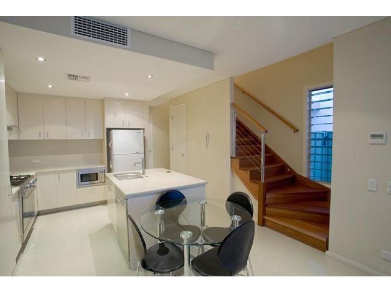 4/233-235 Weyba Road, Noosaville QLD 4566