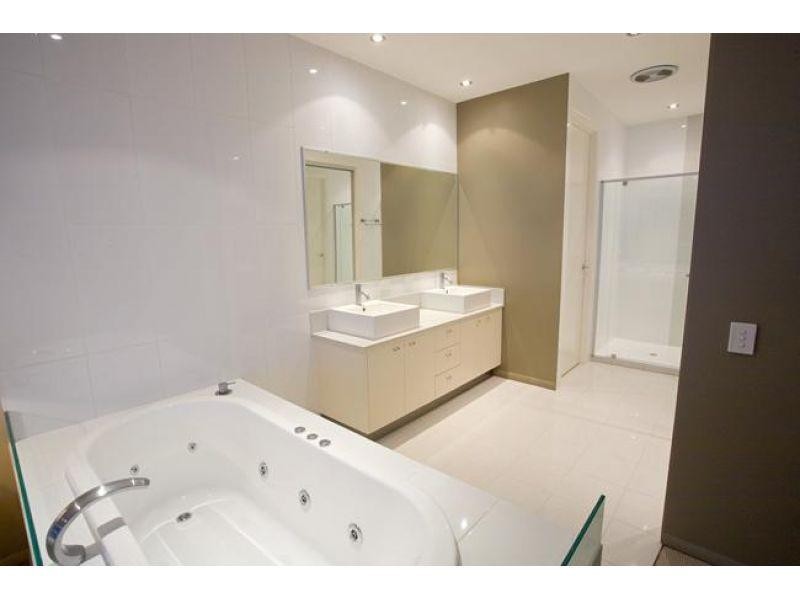 4/233-235 Weyba Road, Noosaville QLD 4566