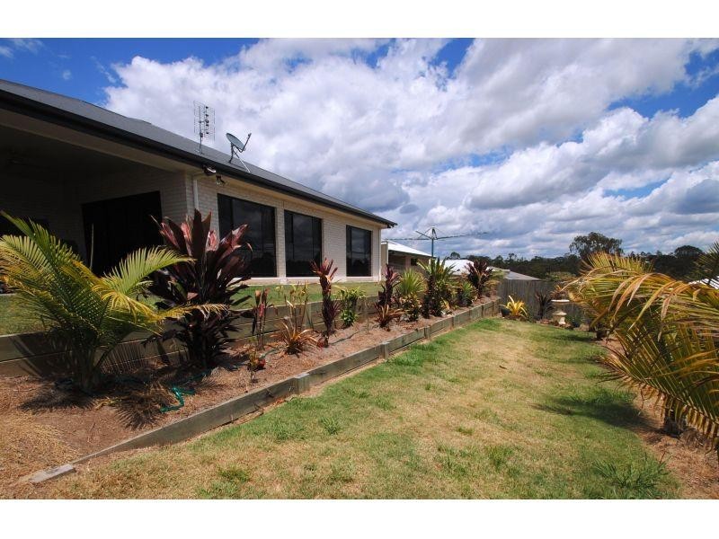 9 Principal Place, Jones Hill QLD 4570