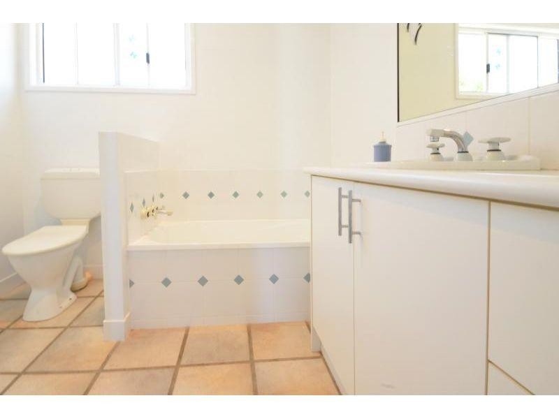 7 Yallara Ct, Noosa Heads QLD 4567