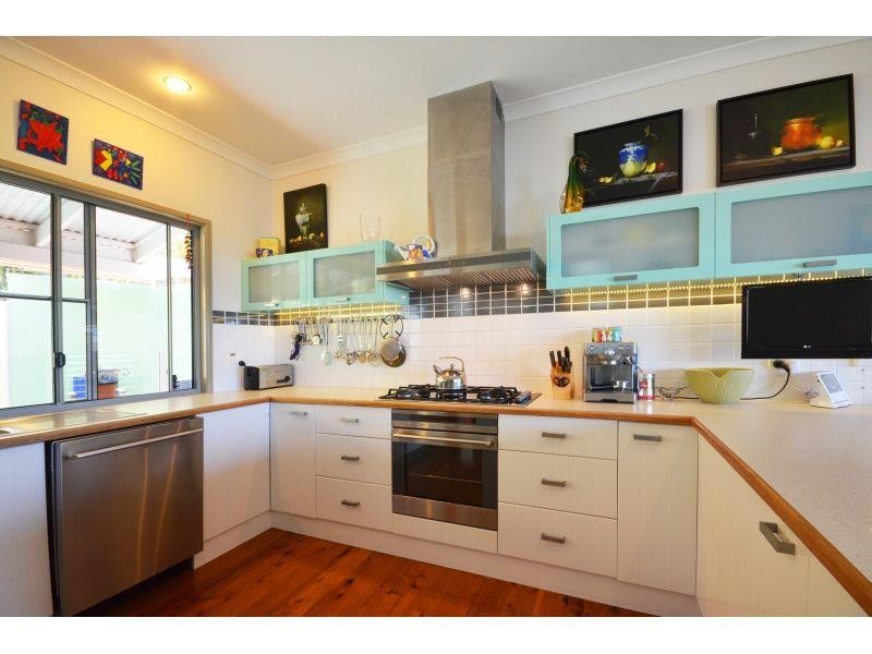 11 Captains Court, Sunrise Beach QLD 4567