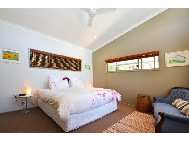 11 Captains Court, Sunrise Beach QLD 4567