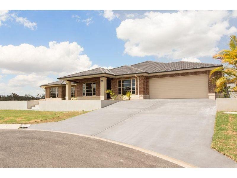 5 – 7  Waratah Place, Southside QLD 4570