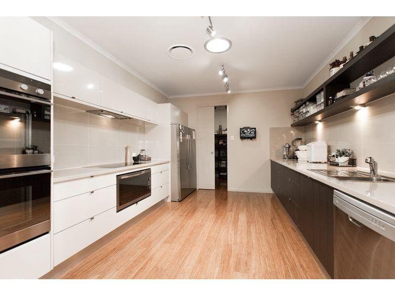 5 – 7  Waratah Place, Southside QLD 4570