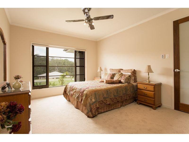 5 – 7  Waratah Place, Southside QLD 4570