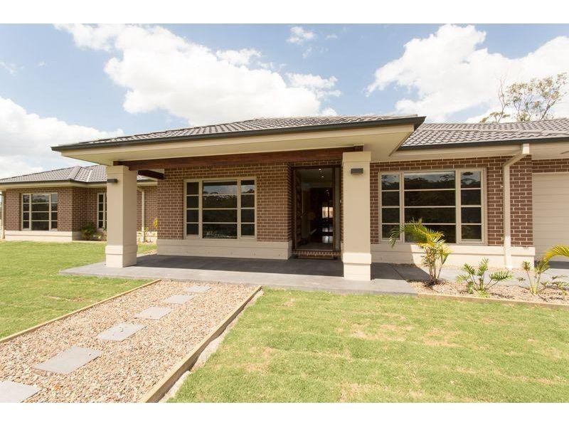 5 – 7  Waratah Place, Southside QLD 4570