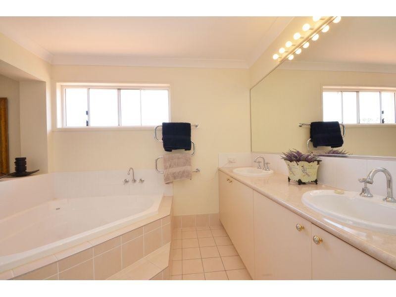 1 Wirra Place, Tewantin QLD 4565