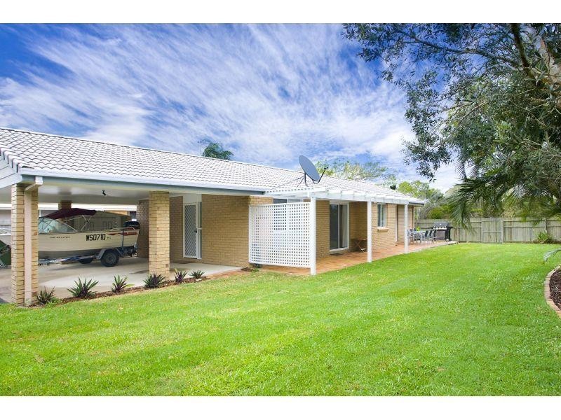 14 Columbia Dr, Sunrise Beach QLD 4567